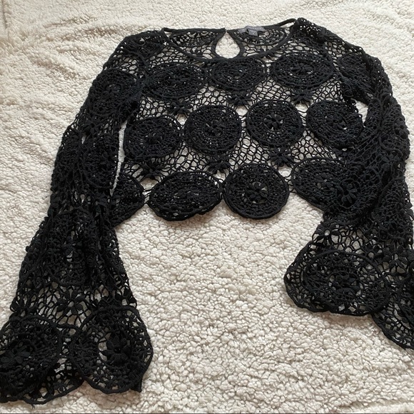 Kendall & Kylie Black Crochet Top - Picture 3 of 6